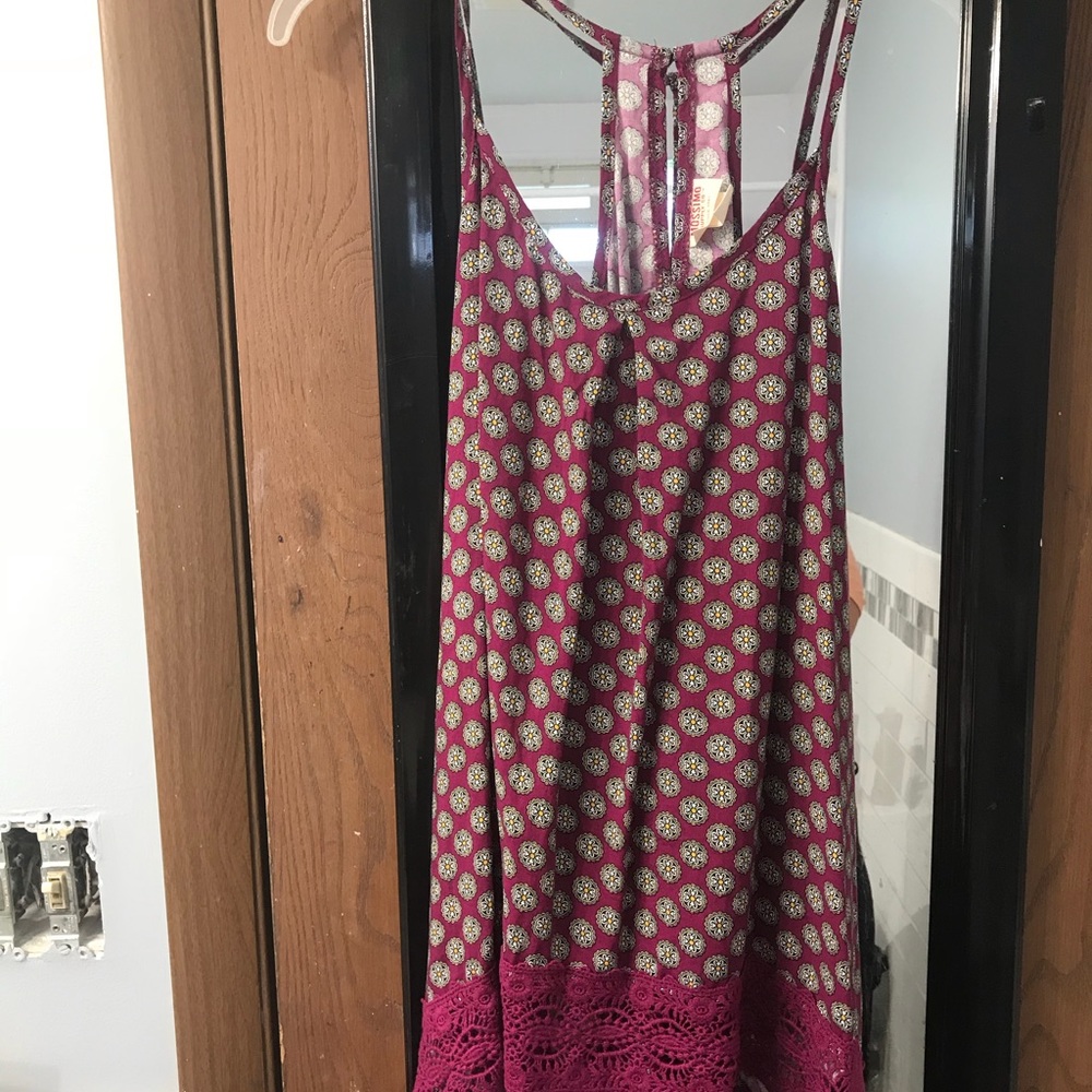 Razor back tank